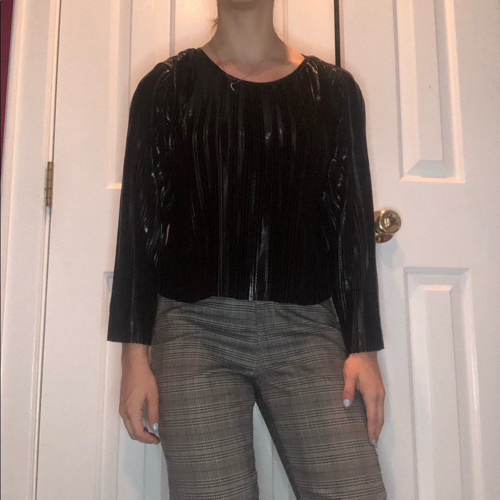 NWT ZARA PLEATED LEATHER BLACK LONG SLEEVE TOP - Picture 11 of 13
